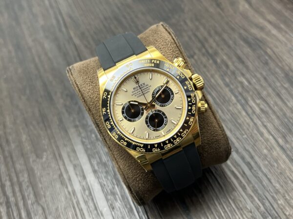 ROLEX Cosmograph Daytona 126518LN Yellow Dial - Image 3
