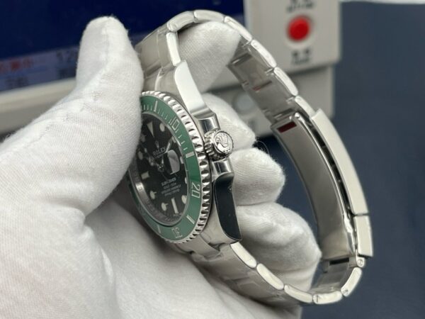 Rolex Submariner Date Green 'Hulk' 40mm - Image 7