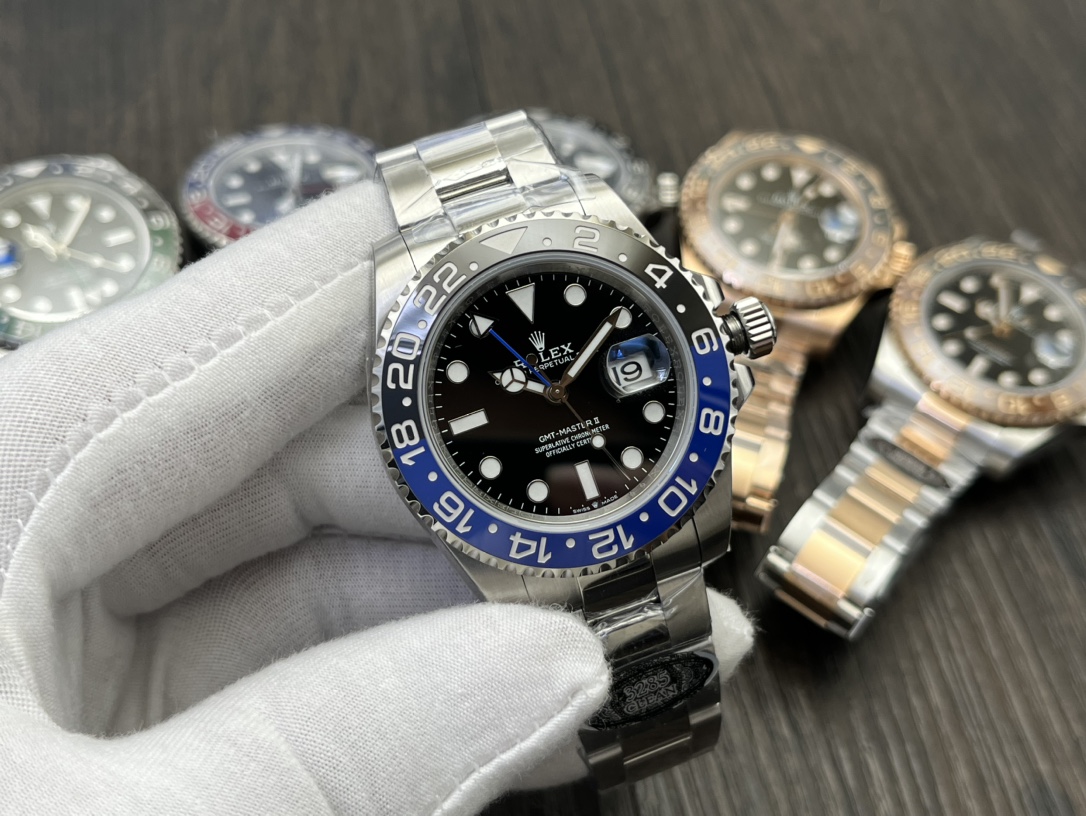 Rolex GMT-Master II Blue & Black Bezel 40mm – Automatic 3285 Movement, Dual Time, Date Display - Image 2