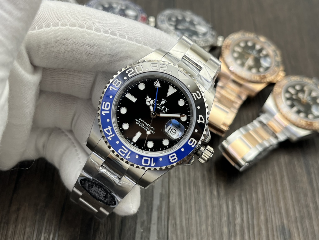 Rolex GMT-Master II Blue & Black Bezel 40mm – Automatic 3285 Movement, Dual Time, Date Display - Image 4