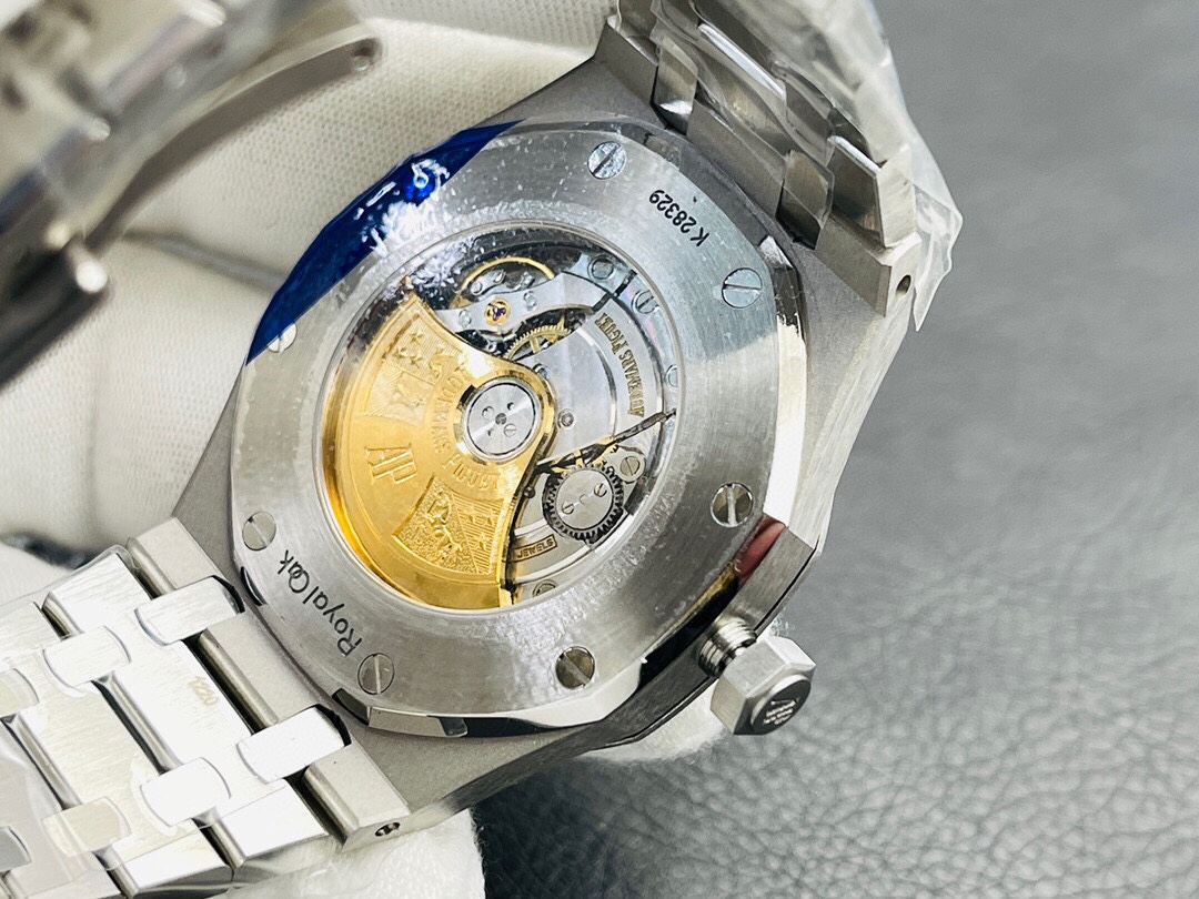 Audemars Piguet Royal Oak 41mm Black Dial Automatic Watch - Image 7