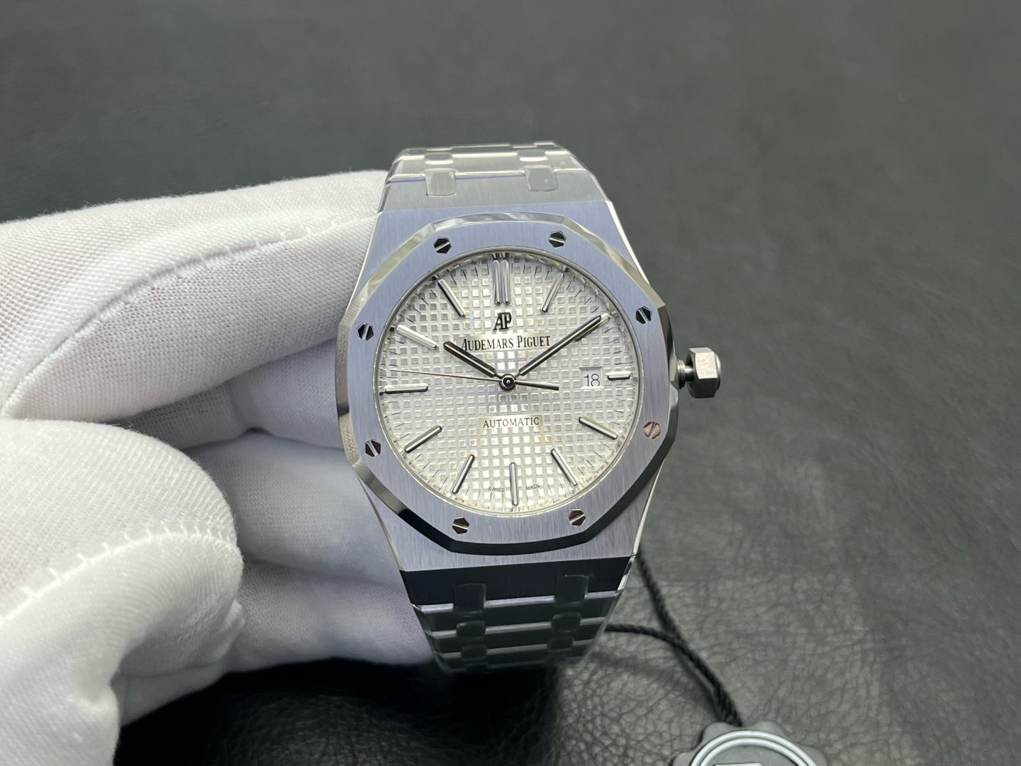 Audemars Piguet Royal Oak 15400ST 41mm Silver Dial Automatic Watch - Image 3