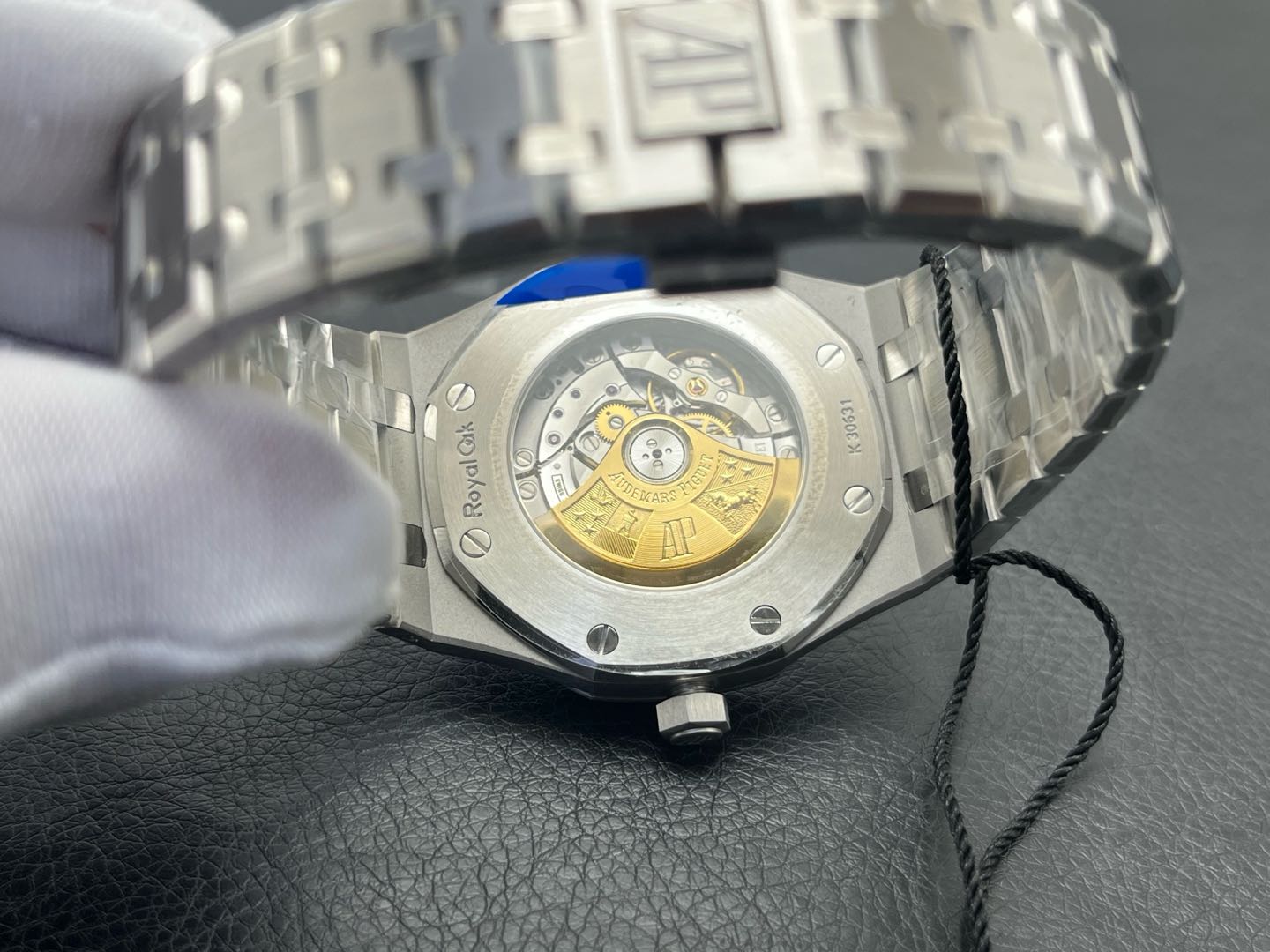 Audemars Piguet Royal Oak 15400ST 41mm Silver Dial Automatic Watch - Image 7