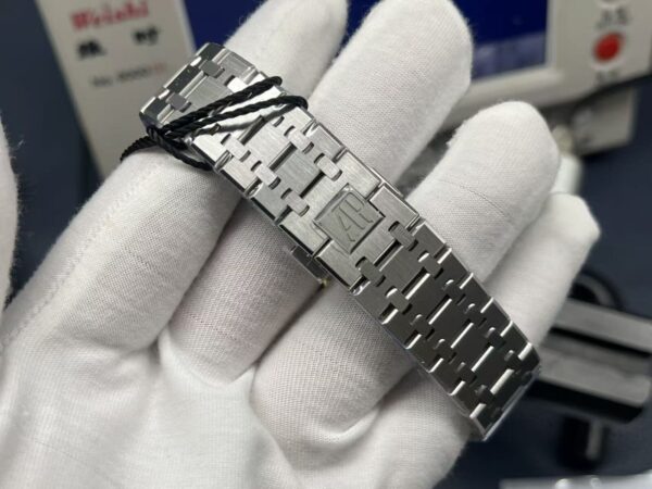 Audemars Piguet Royal Oak 41mm Black Dial Automatic Watch - Image 8
