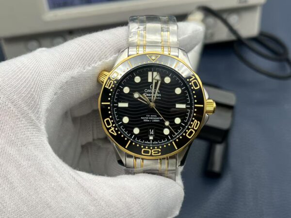 OMEGA Seamaster Diver 300M Co‑Axial Master Chronometer 42mm Black Dial Steel - Image 3