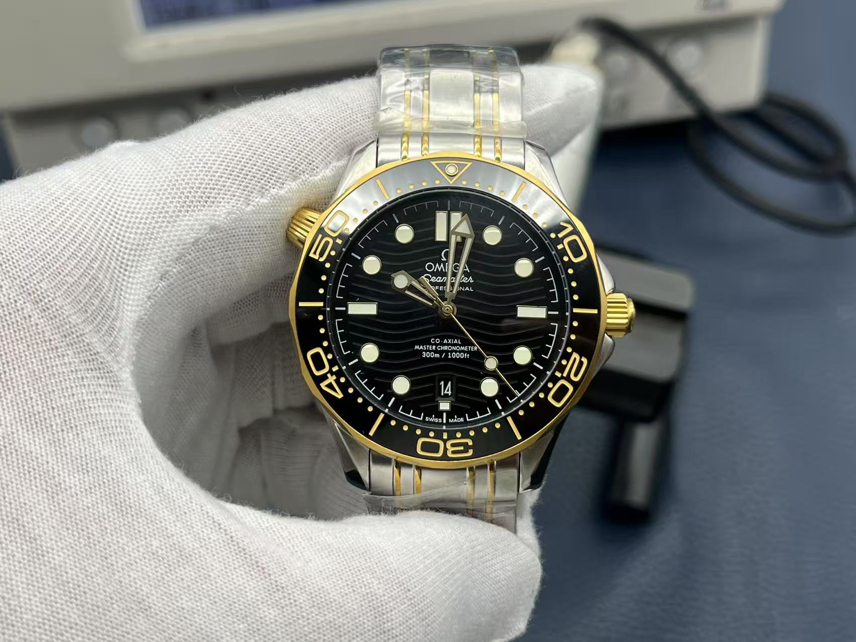 OMEGA Seamaster Diver 300M Co‑Axial Master Chronometer 42mm Black Dial Steel - Image 3