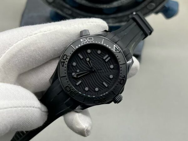 OMEGA Seamaster Diver 300M 'Black Warrior' Ceramic 43.5mm Black Dial Rubber Strap - Image 4