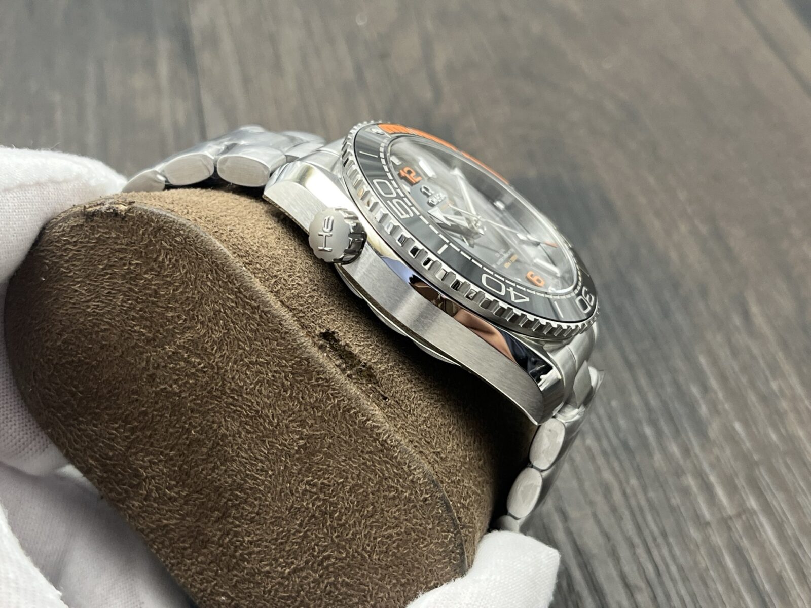 OMEGA Seamaster Planet Ocean 600M 43.5mm “Quarter Orange” – Caliber 8900 Automatic - Image 5