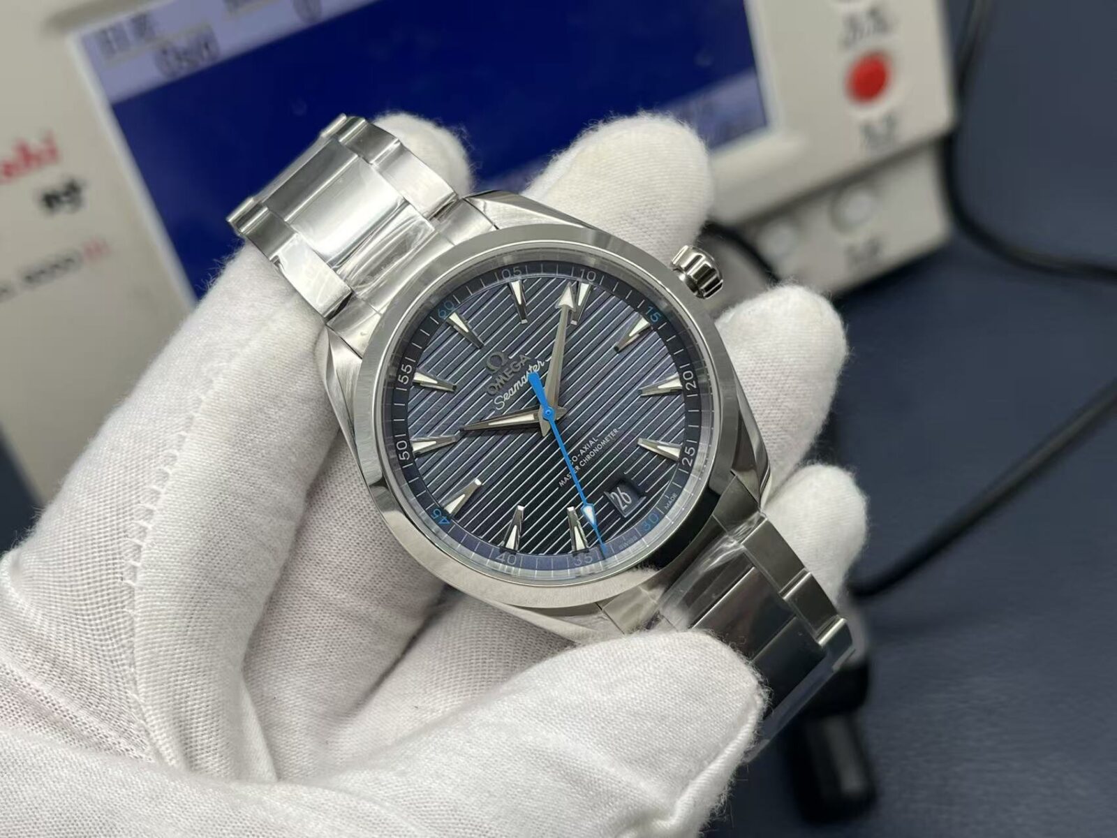 OMEGA Seamaster Aqua Terra 150M Automatic Watch 41mm Blue Dial - Image 2