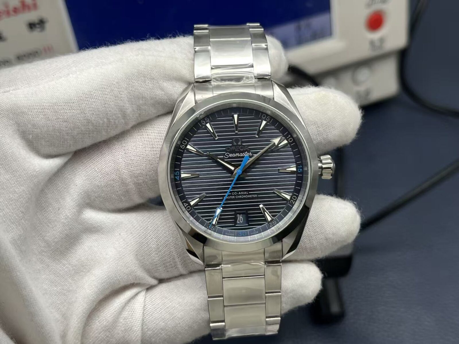 OMEGA Seamaster Aqua Terra 150M Automatic Watch 41mm Blue Dial - Image 3