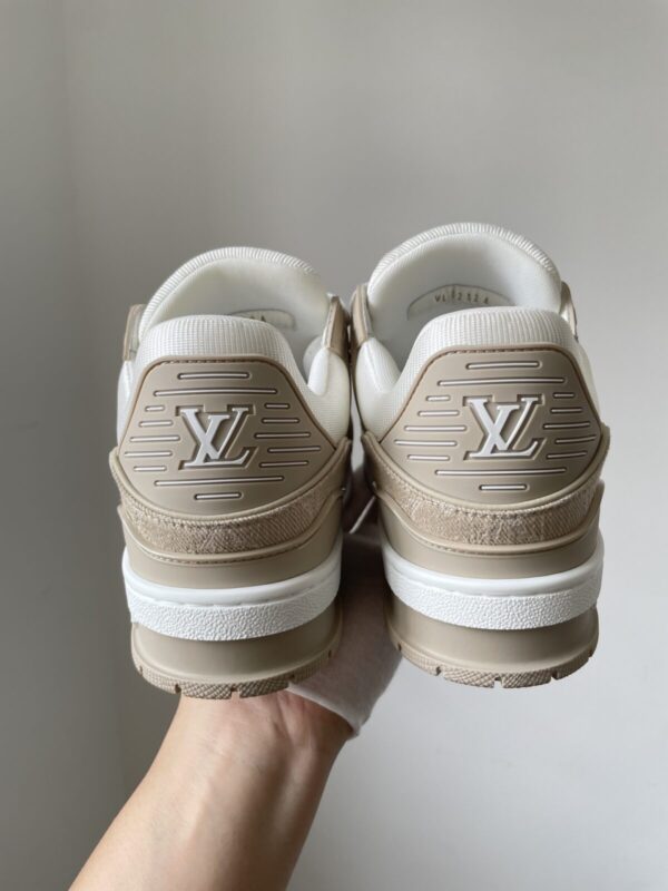 LOUIS VUITTON Trainer Beige (Men) - Image 9