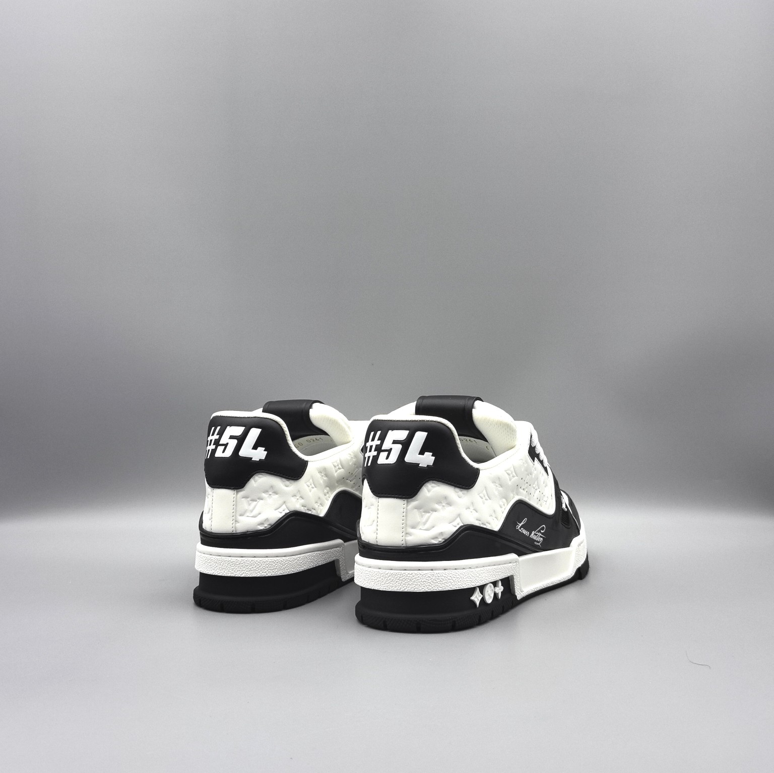 LOUIS VUITTON Trainer Black/White - Image 3