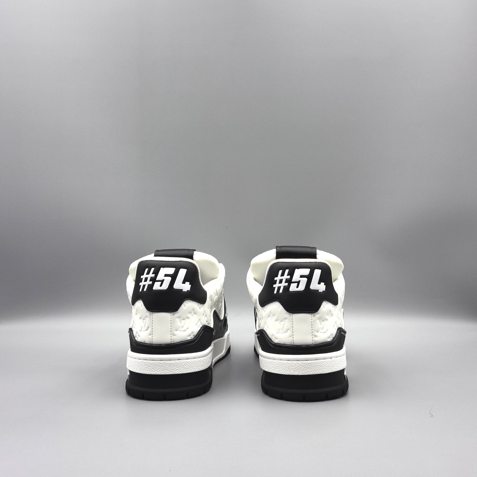 LOUIS VUITTON Trainer Black/White - Image 5