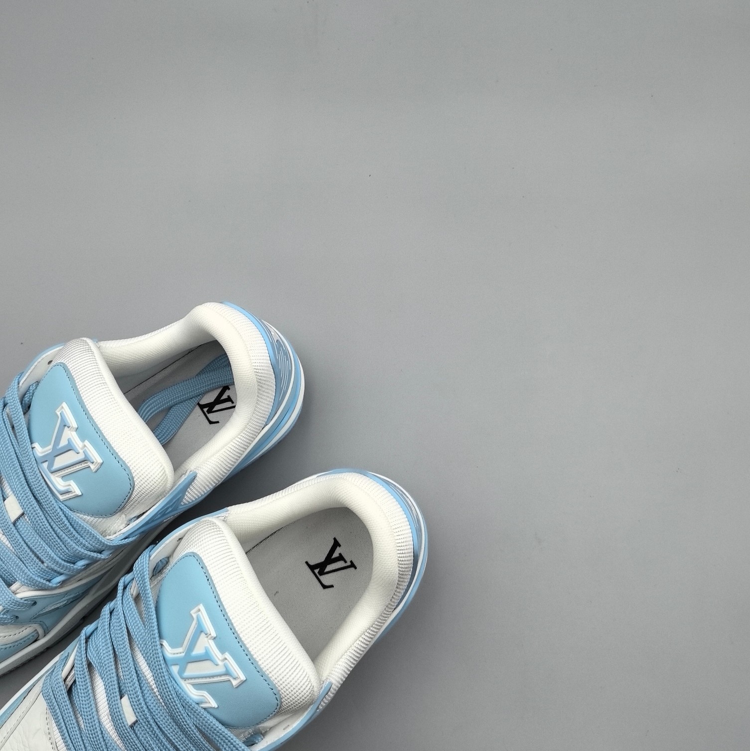 LOUIS VUITTON Trainer Blue/White - Image 8