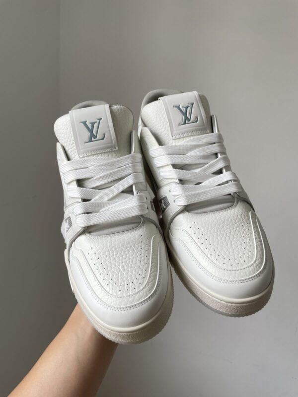 LOUIS VUITTON Trainer Cement White - Image 6