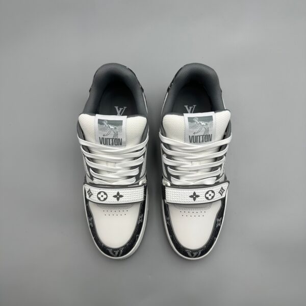 LOUIS VUITTON Trainer Classic Logo Black (Men) - Image 3