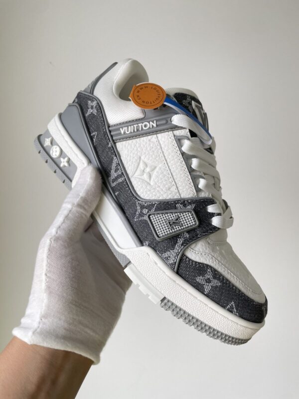 LOUIS VUITTON Trainer Grey/White - Image 3