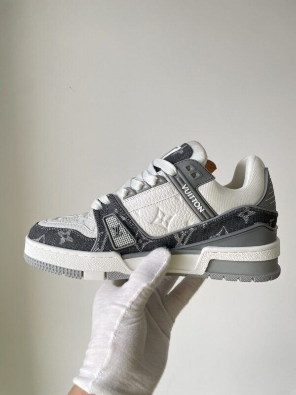 LOUIS VUITTON Trainer Grey/White - Image 5