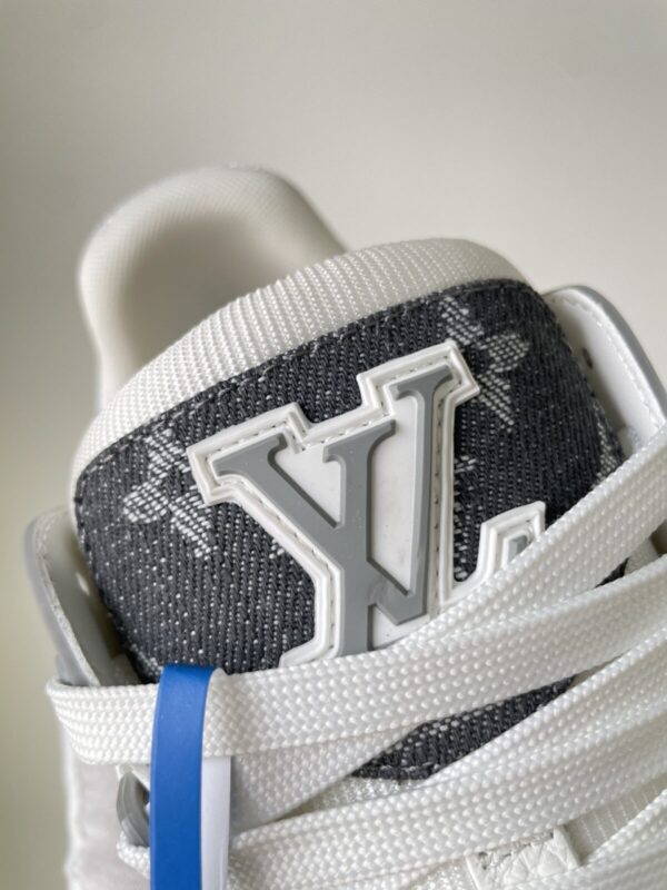 LOUIS VUITTON Trainer Grey/White - Image 7