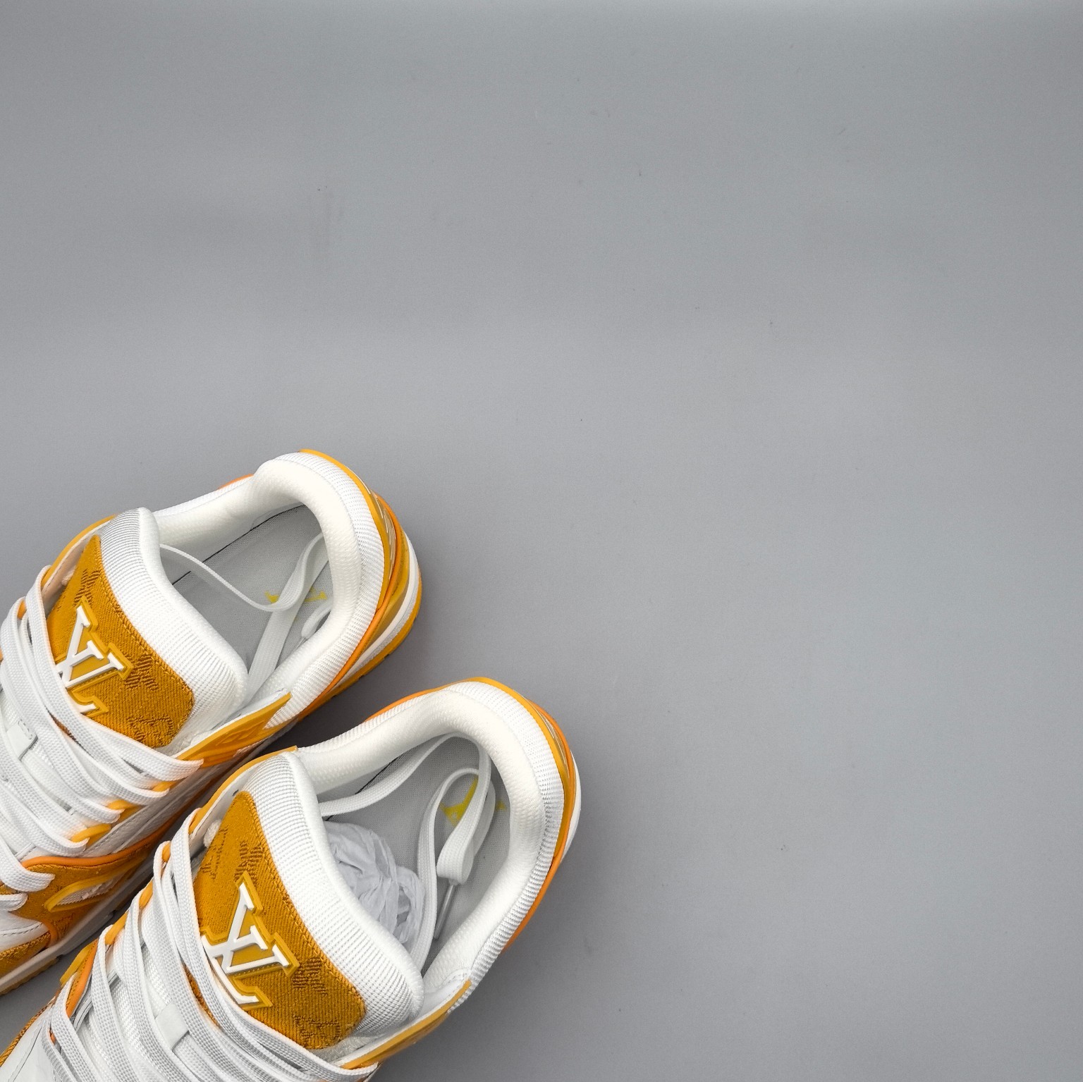 LOUIS VUITTON Trainer Orange/Yellow (Men) - Image 8