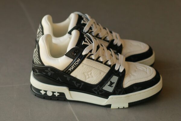 LOUIS VUITTON Trainer Panda White/Black - Image 5