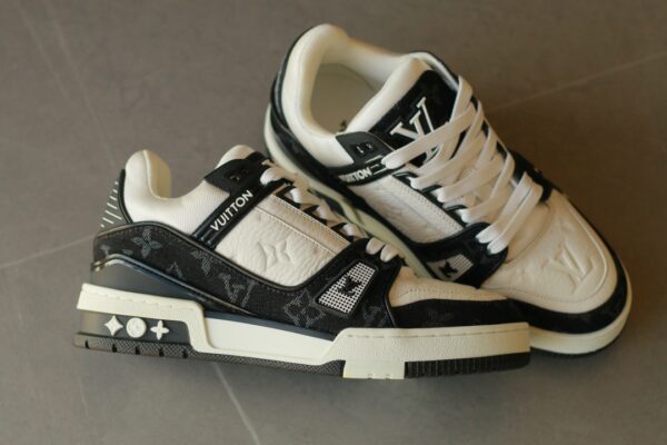 LOUIS VUITTON Trainer Panda White/Black - Image 6