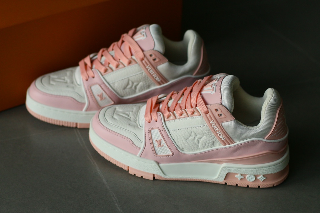 LOUIS VUITTON Trainer Rose Pink - Image 4