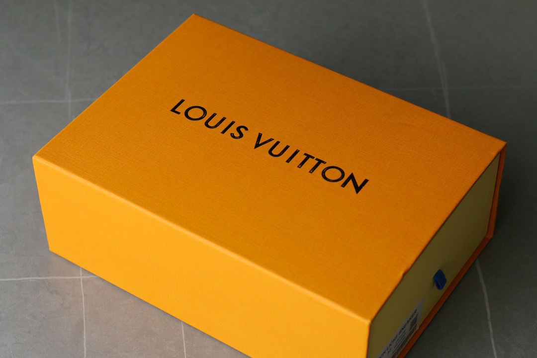 LOUIS VUITTON Trainer White/Red - Image 8
