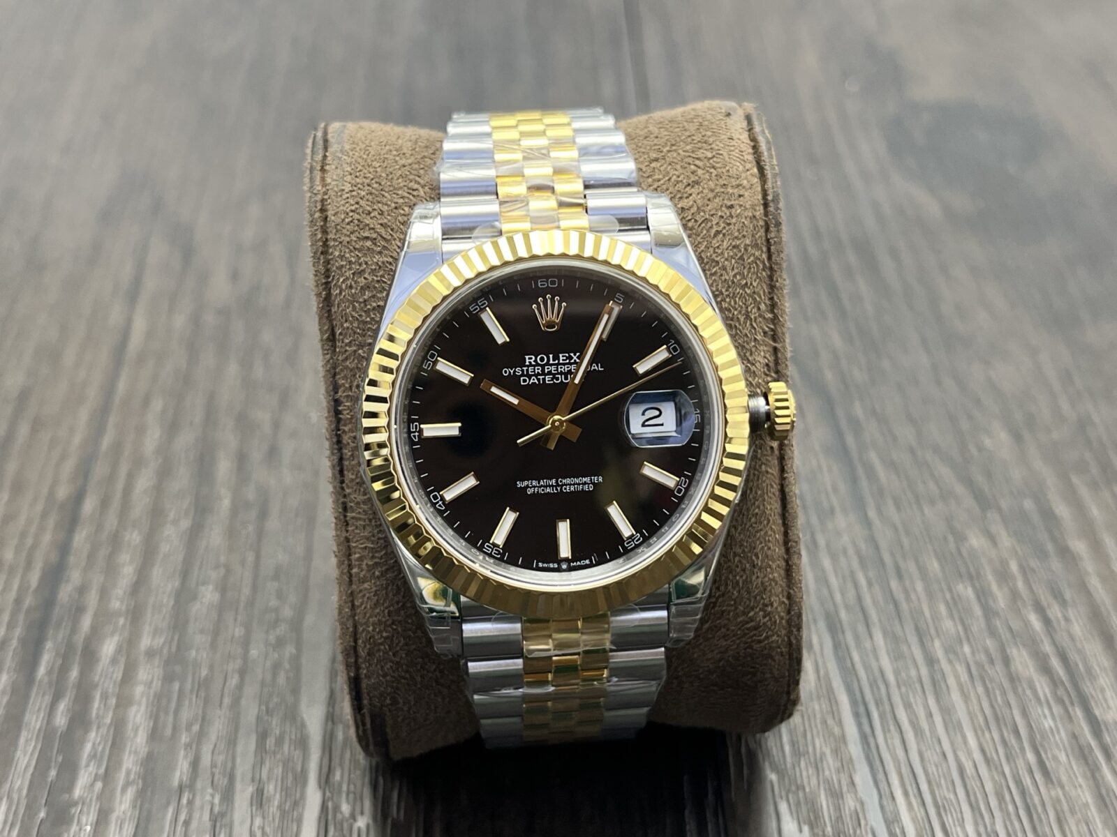 ROLEX Datejust 41mm Black Dial - Image 2