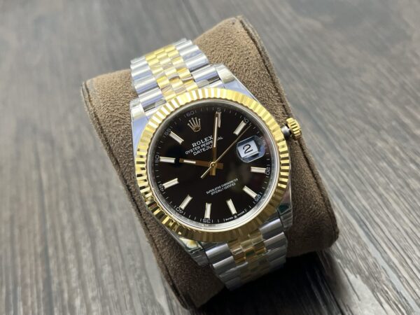 ROLEX Datejust 41mm Black Dial - Image 3