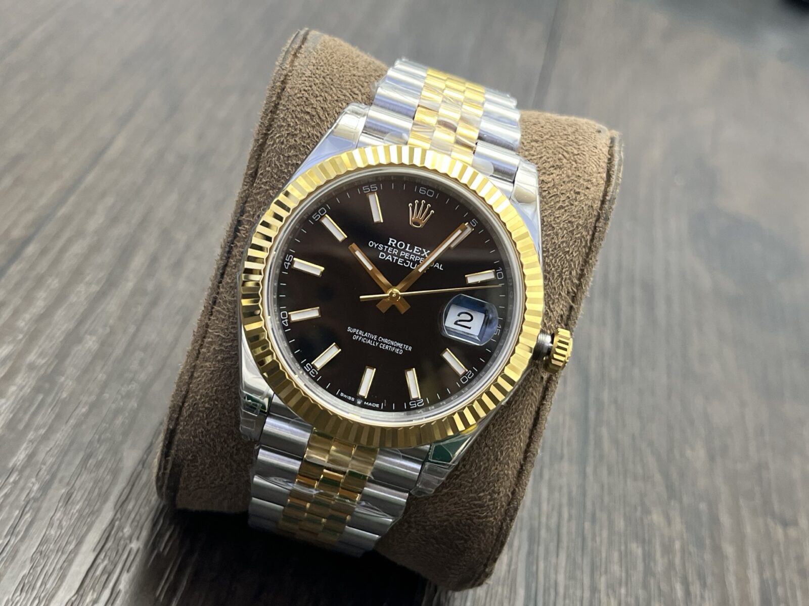 ROLEX Datejust 41mm Black Dial - Image 4