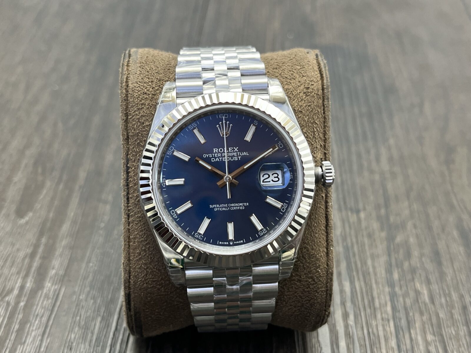 ROLEX Datejust 41mm Blue Dial - Image 2