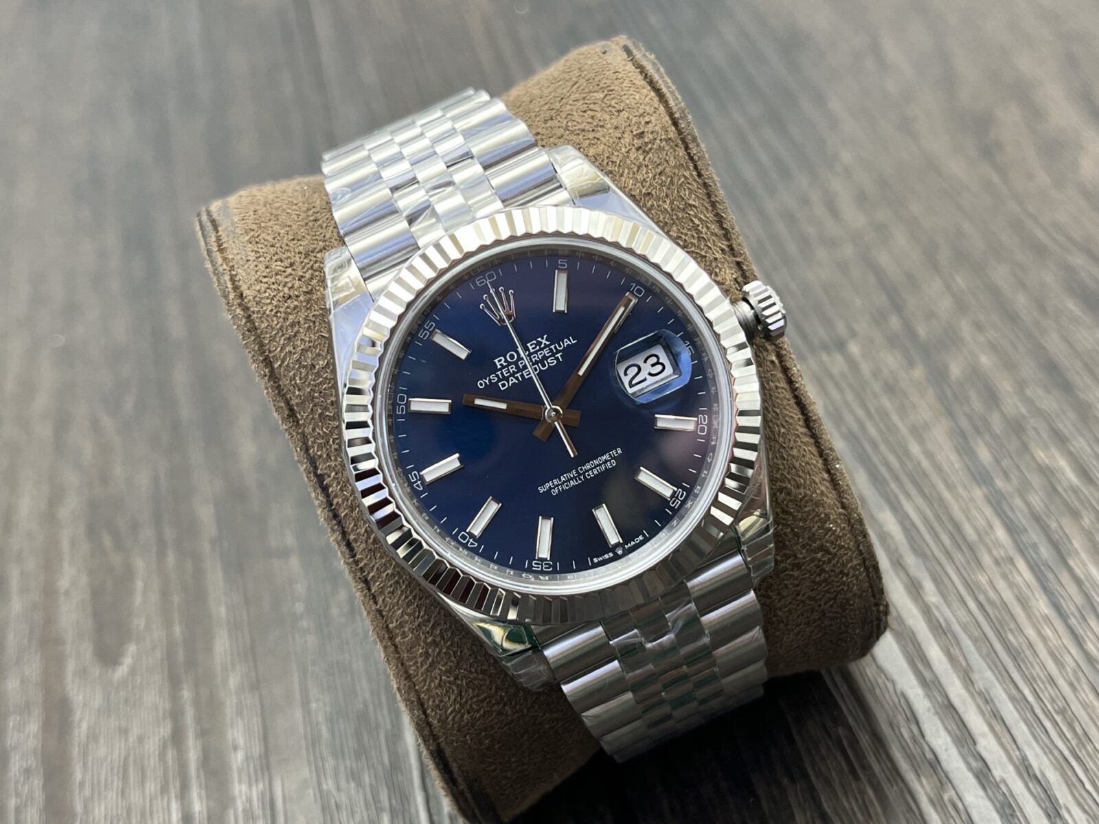 ROLEX Datejust 41mm Blue Dial - Image 3