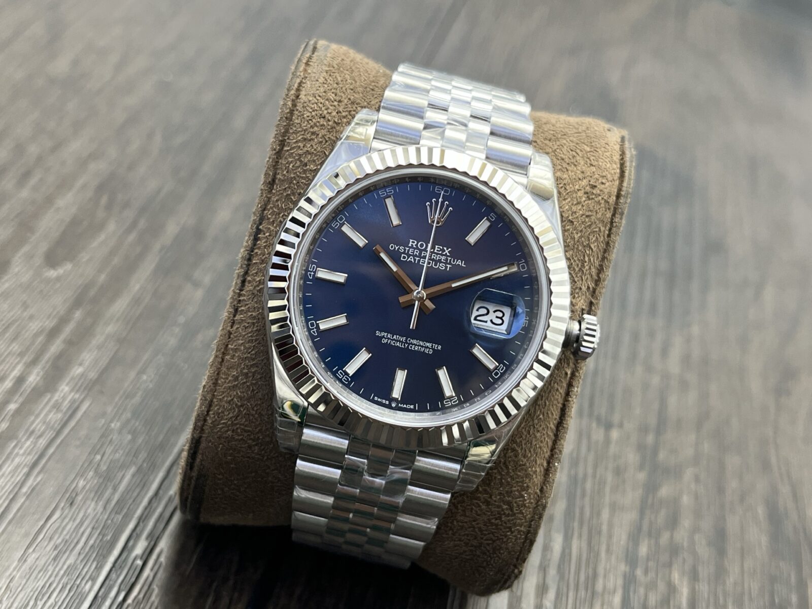 ROLEX Datejust 41mm Blue Dial - Image 4
