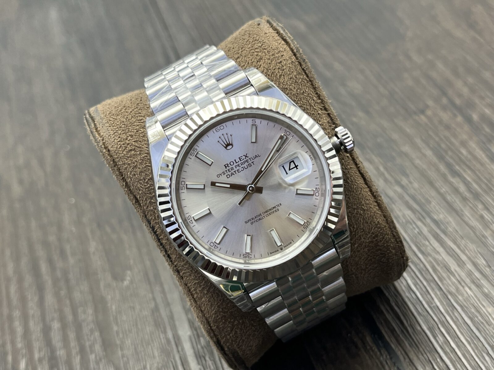 ROLEX Datejust 41mm Silver Dial - Image 3