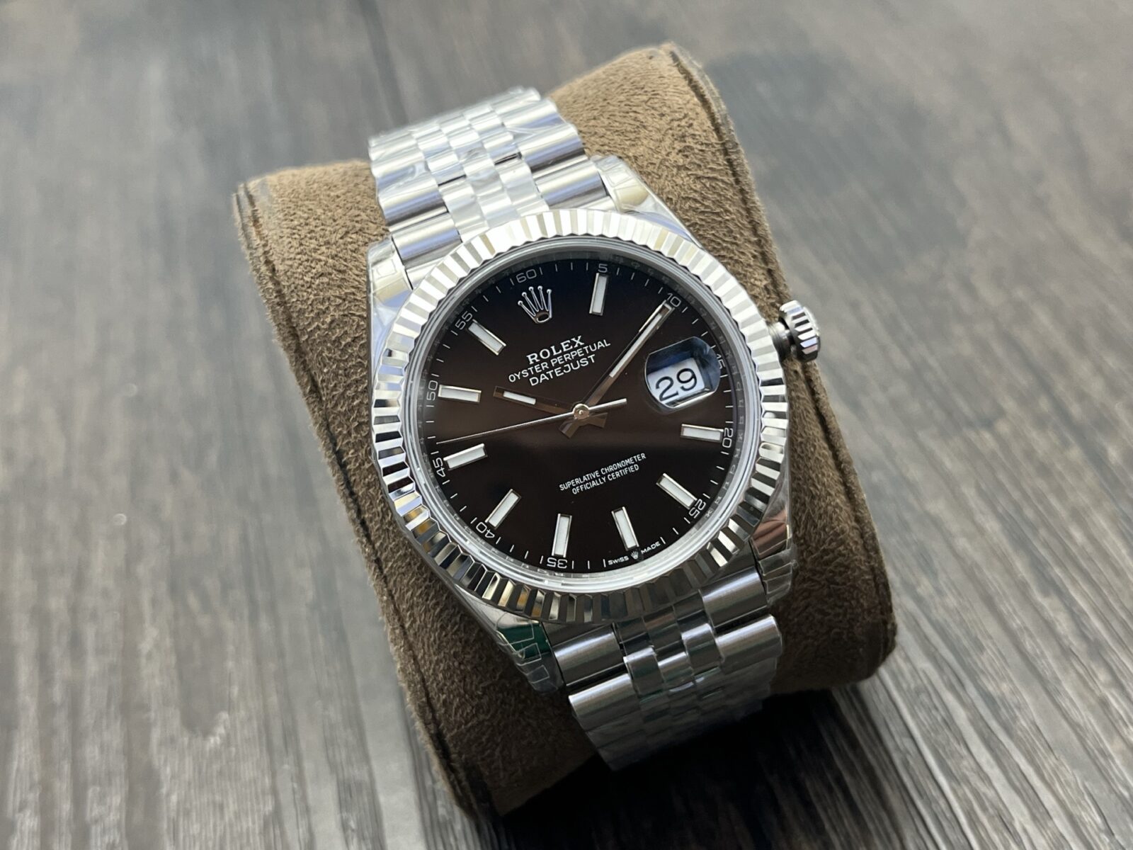 ROLEX Datejust 41mm Black Dial - Image 3