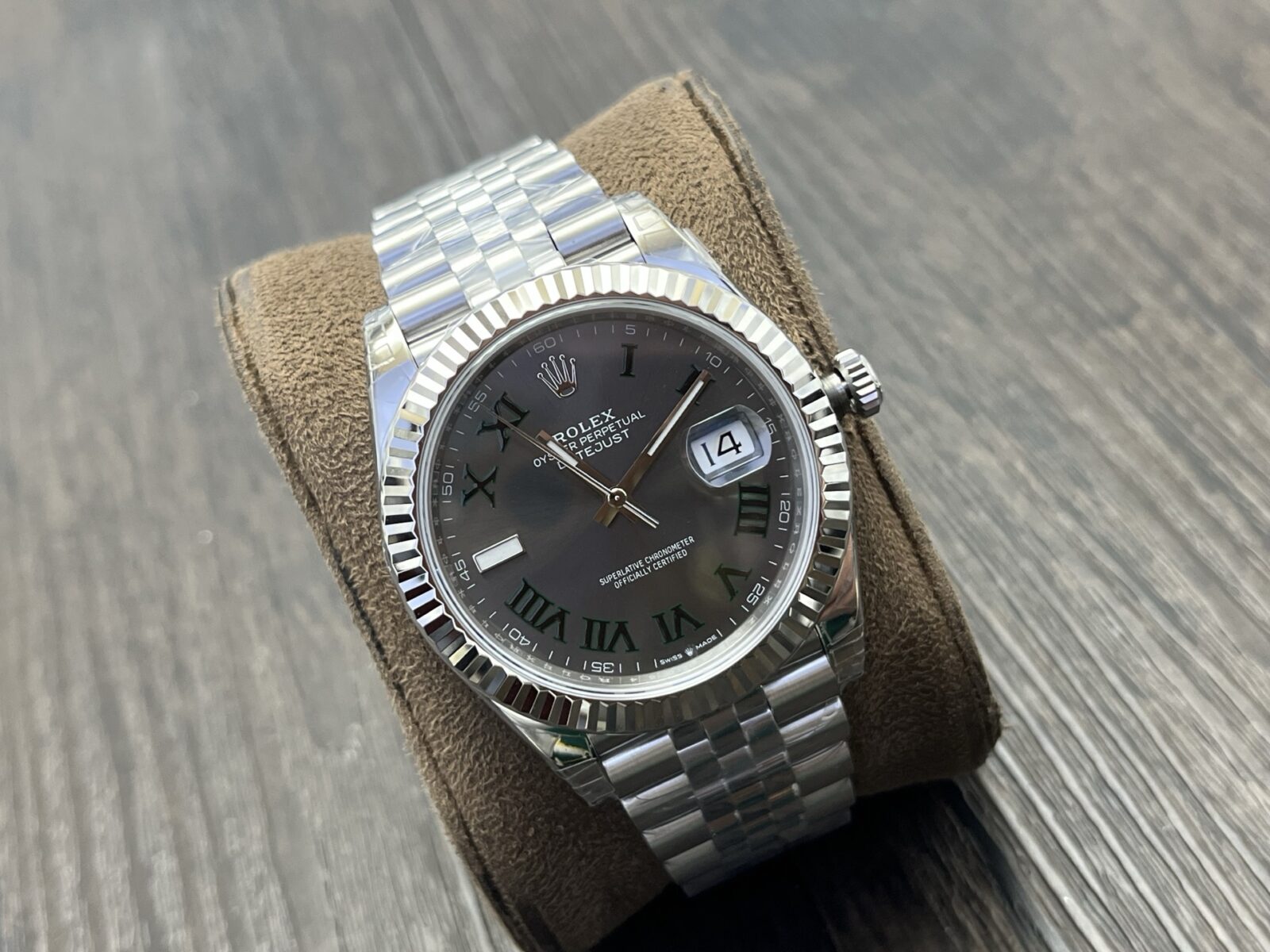 ROLEX Datejust 41mm Gray Dial - Image 3