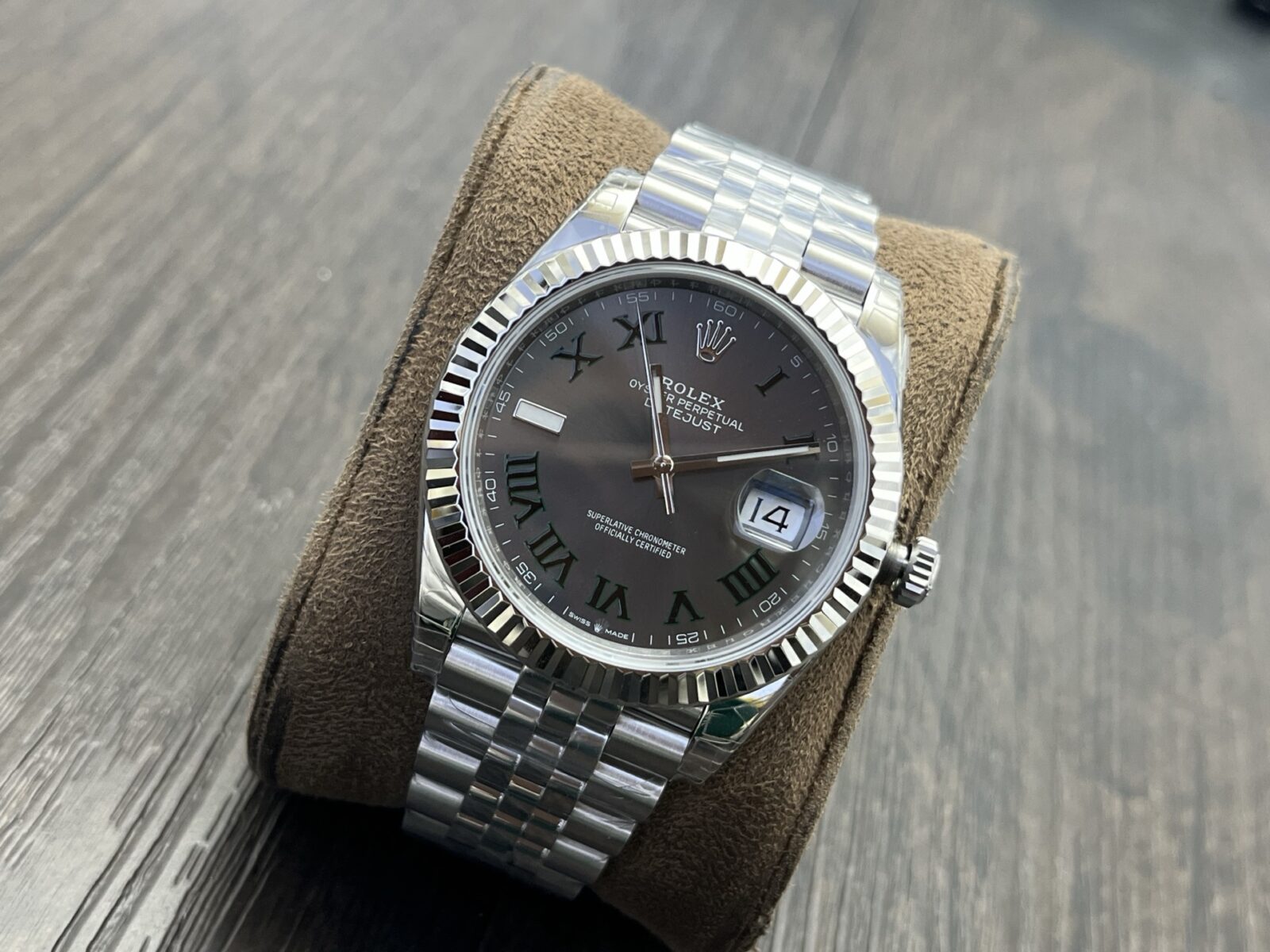 ROLEX Datejust 41mm Gray Dial - Image 4