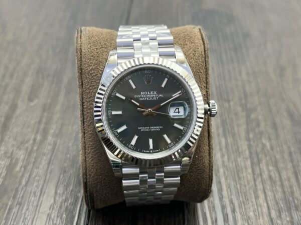 ROLEX Datejust 41mm Green Dial - Image 2
