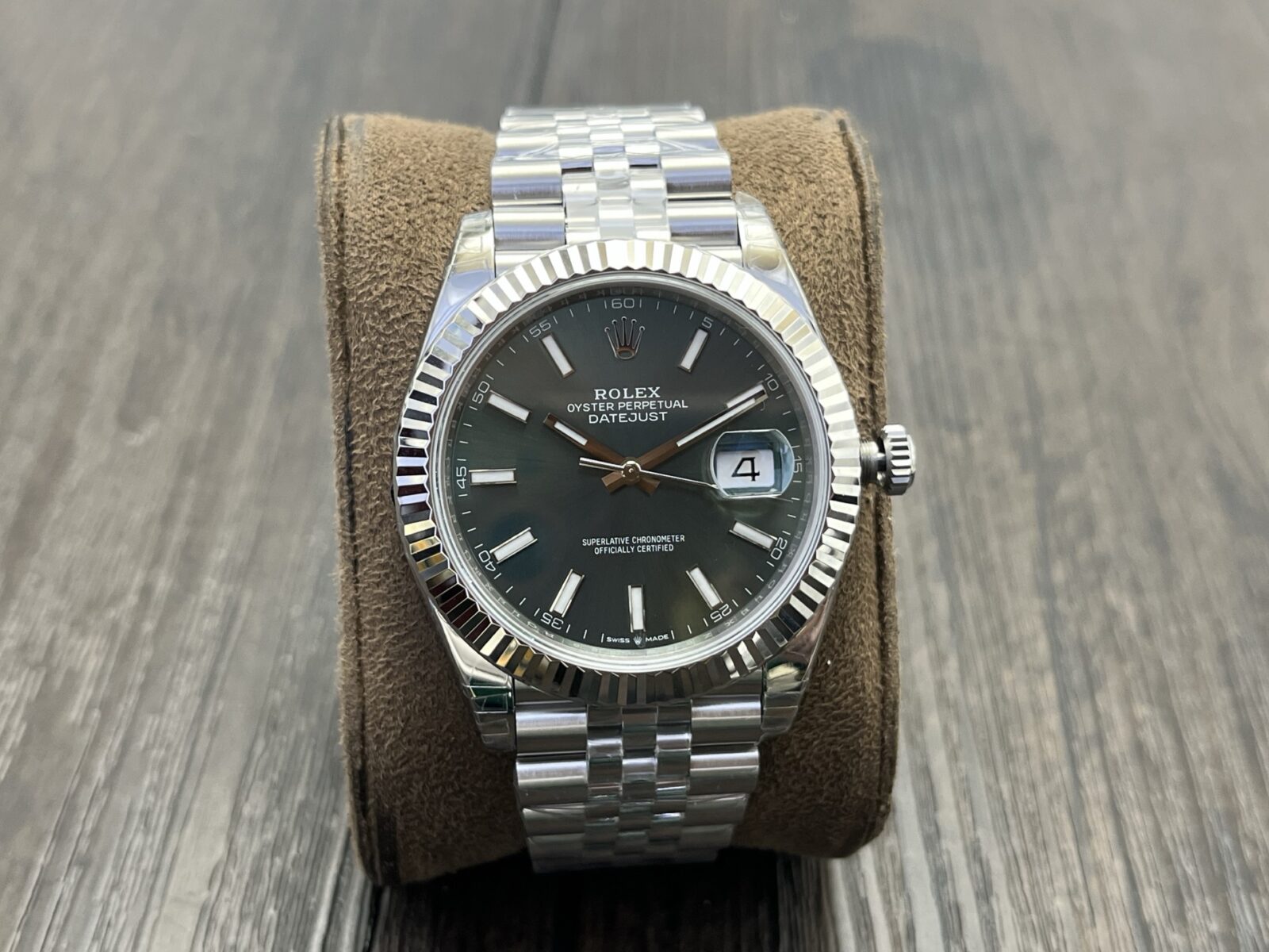 ROLEX Datejust 41mm Green Dial - Image 2