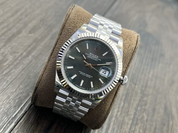 ROLEX Datejust 41mm Green Dial - Image 4