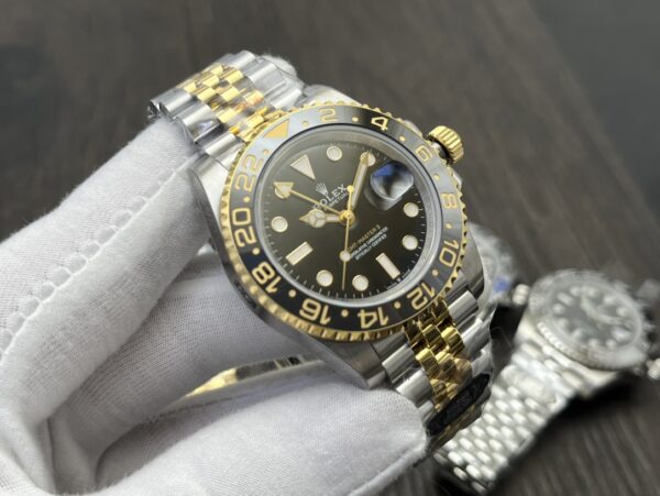 Rolex GMT-Master II 2023 Bi-Color 40mm – Automatic 3285 Movement, GMT Function, Oystersteel Case - Image 5