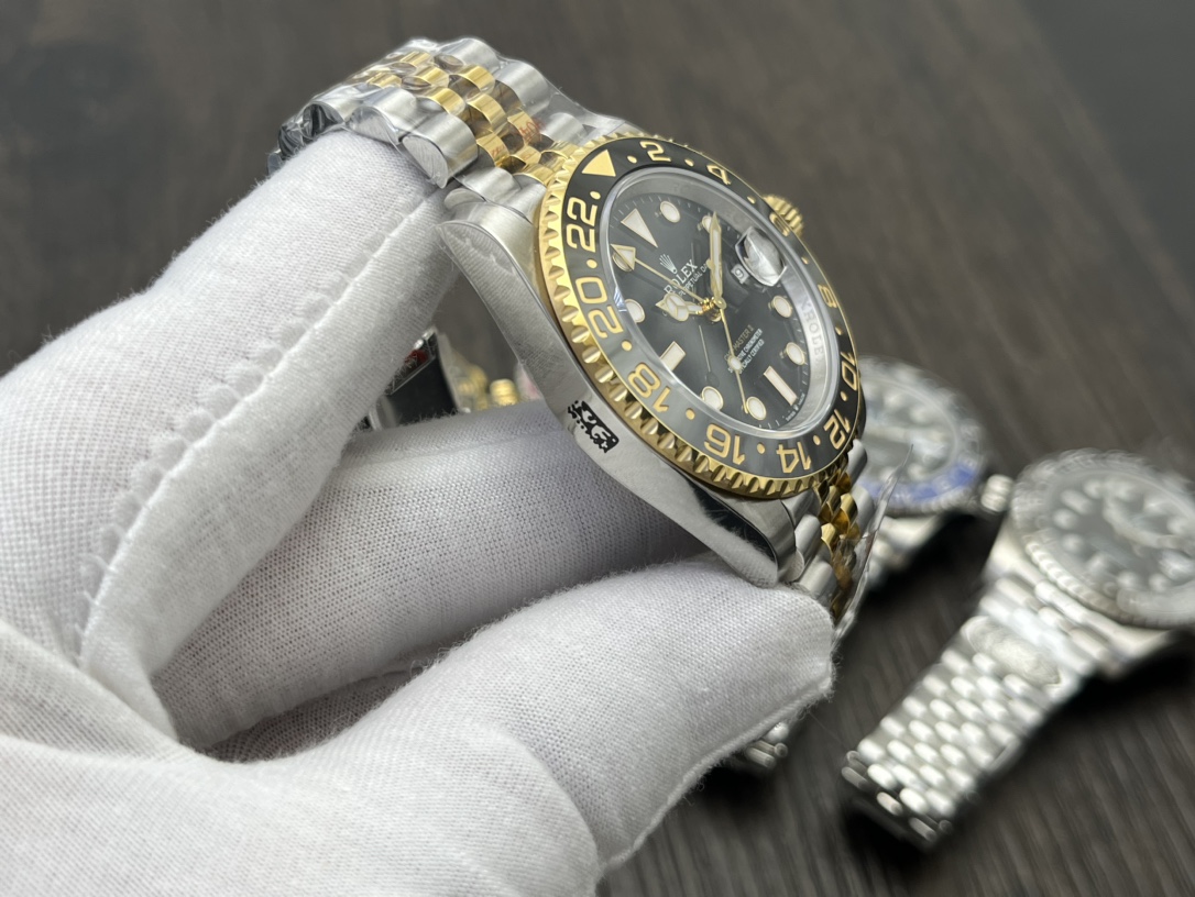 Rolex GMT-Master II 2023 Bi-Color 40mm – Automatic 3285 Movement, GMT Function, Oystersteel Case - Image 6