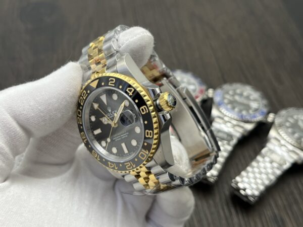 Rolex GMT-Master II 2023 Bi-Color 40mm – Automatic 3285 Movement, GMT Function, Oystersteel Case - Image 7