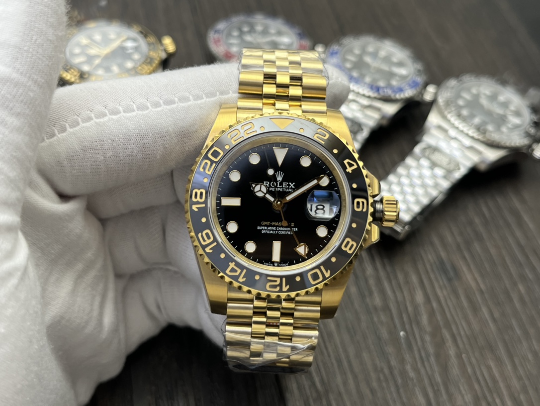 Rolex GMT-Master II 18ct Yellow Gold 40mm – Automatic 3285 Movement, Date Display, GMT Function - Image 3