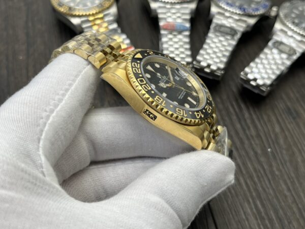Rolex GMT-Master II 18ct Yellow Gold 40mm – Automatic 3285 Movement, Date Display, GMT Function - Image 6