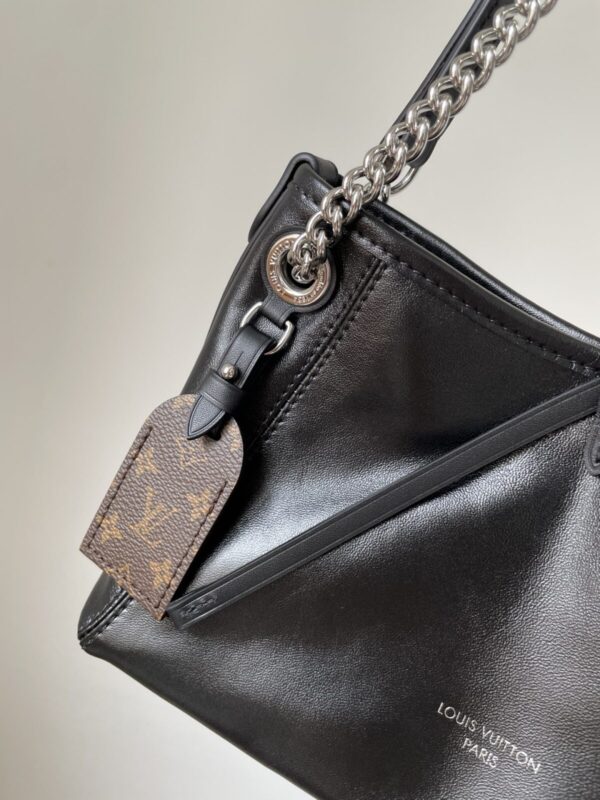 LOUIS VUITTON Carryall BB Lambskin Bag - Image 4