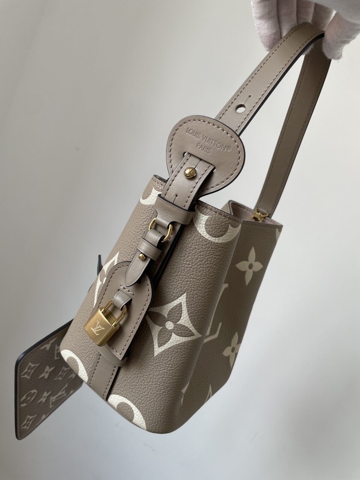 Louis Vuitton All In BB Monogram Empreinte Leather Bucket Bag – Elephant Grey - Image 4