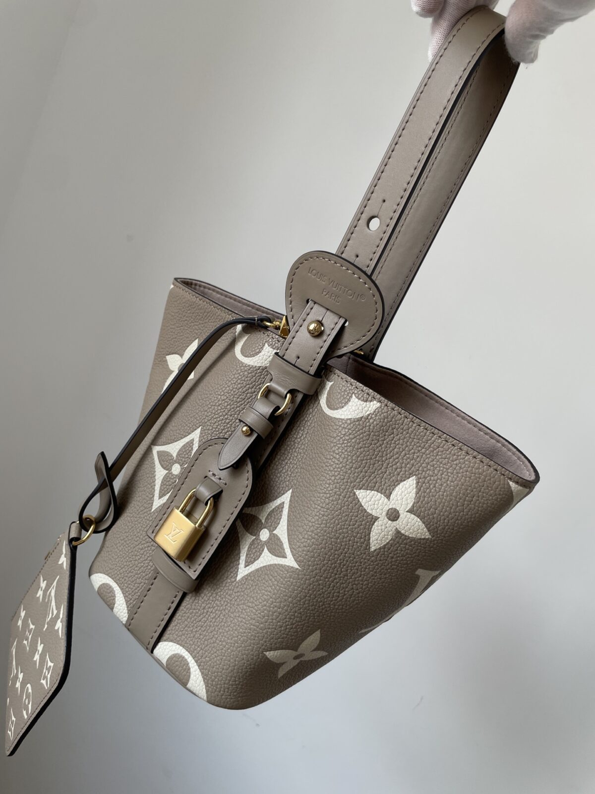 Louis Vuitton All In BB Monogram Empreinte Leather Bucket Bag – Elephant Grey - Image 6