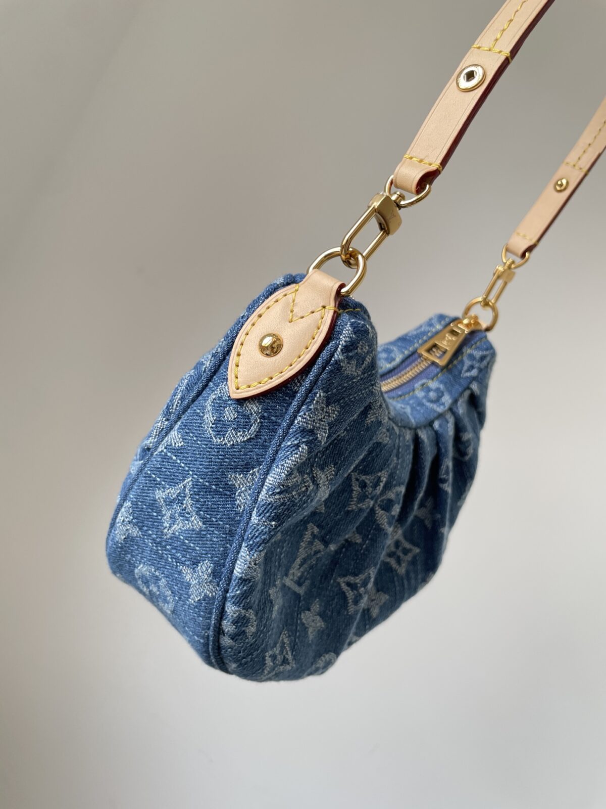 Louis Vuitton Pochette Valley Monogram Denim Shoulder Bag – Blue - Image 5